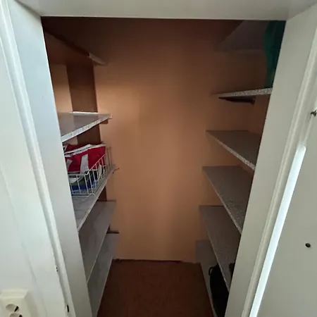 Apartment Zeitreise In Wohngefühl Der 1980er-jahr